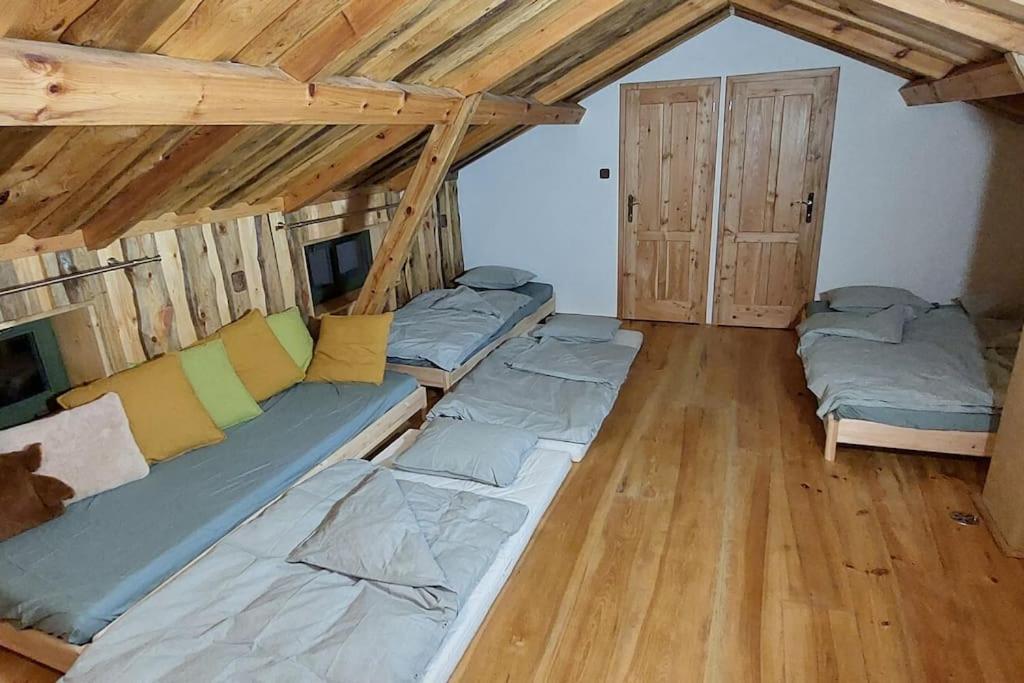 CHALET BORŮVKA - biofarma na samotě v lesích Benesov  Exterior foto
