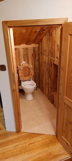 CHALET BORŮVKA - biofarma na samotě v lesích Benesov  Exterior foto